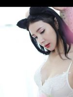 酥胸美女写真 身材性感不逊女主播